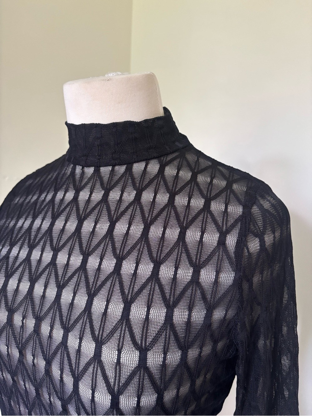 Willow + Root Sheer Black Long-Sleeve Lace Top MEDIUM - Picture 3 of 6
